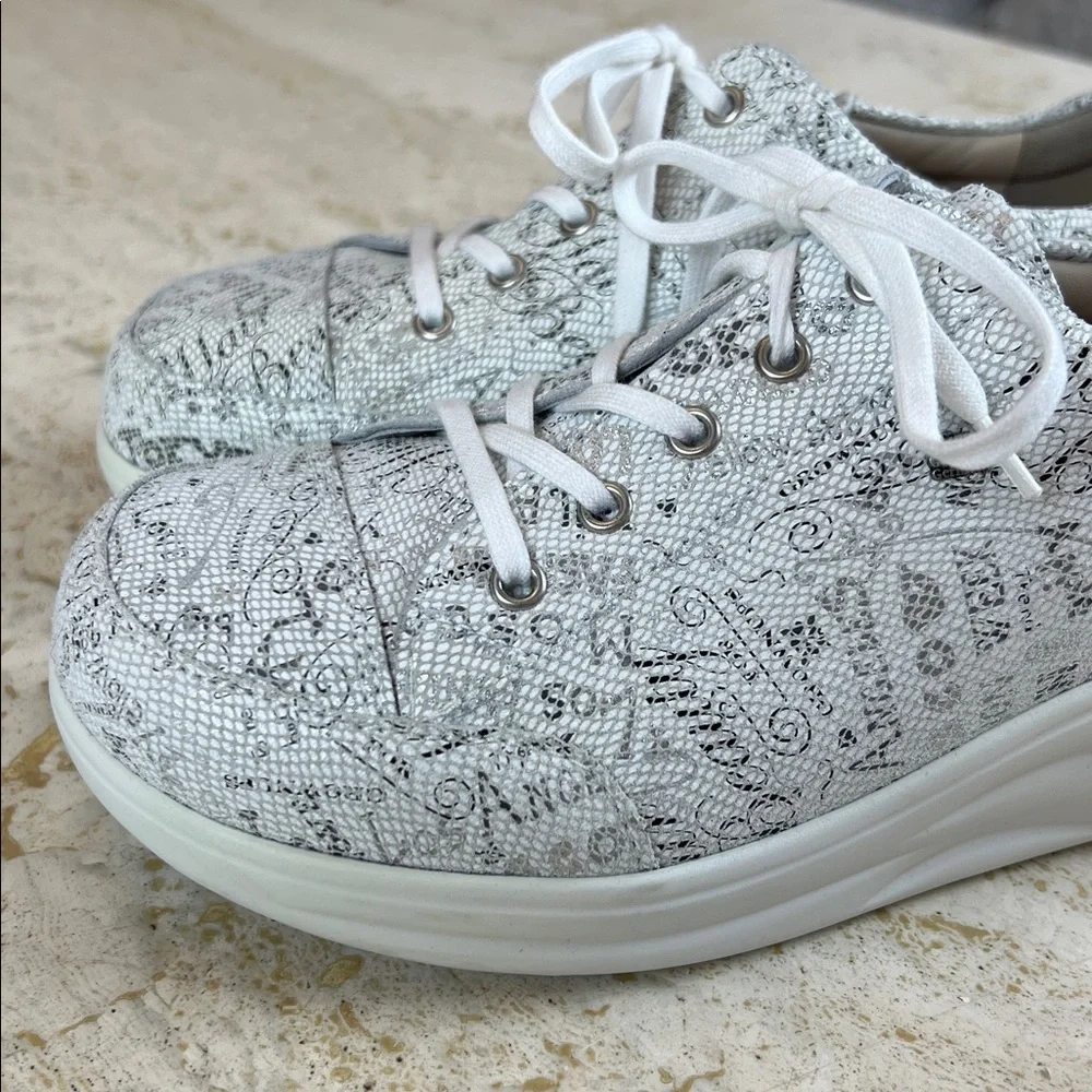 Finn Comfort Made in Germany Womens Ikebukuro Shoe - Words Bianco, Size 8 US - Picture 9 of 17